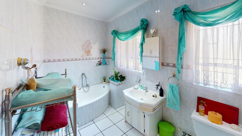 4 Bedroom Property for Sale in Kenleaf Gauteng