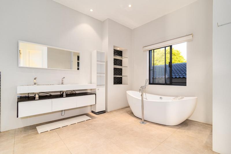 To Let 4 Bedroom Property for Rent in Dainfern Golf Estate Gauteng