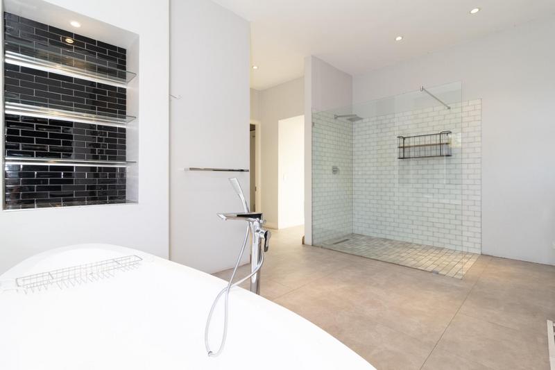 To Let 4 Bedroom Property for Rent in Dainfern Golf Estate Gauteng
