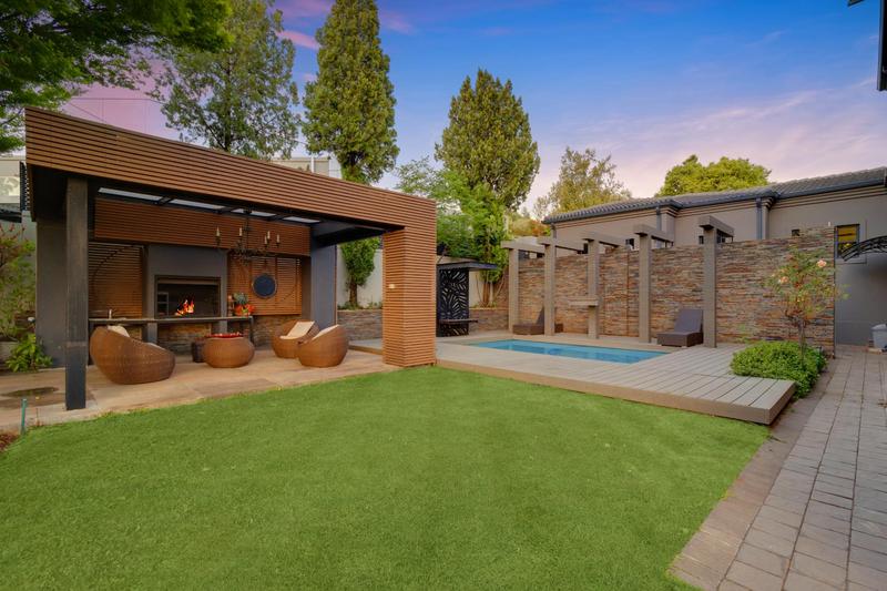 To Let 4 Bedroom Property for Rent in Dainfern Golf Estate Gauteng