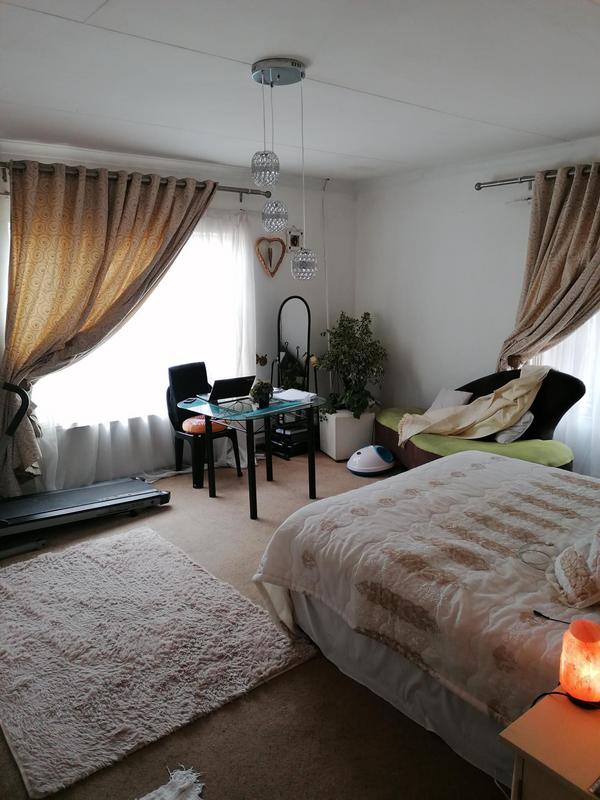 3 Bedroom Property for Sale in Noycedale Gauteng