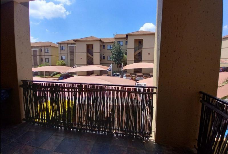 2 Bedroom Property for Sale in Lonehill Gauteng