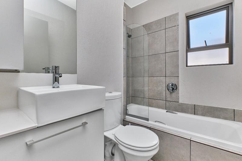 2 Bedroom Property for Sale in Broadacres Gauteng