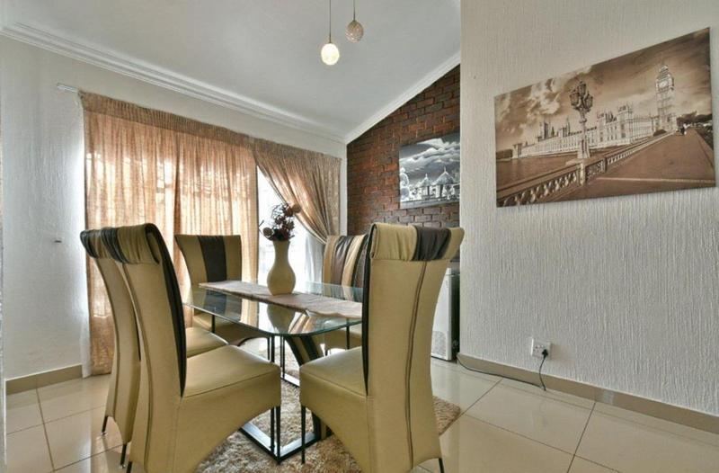 3 Bedroom Property for Sale in Mulbarton Gauteng