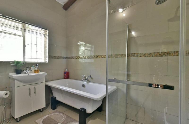 3 Bedroom Property for Sale in Mulbarton Gauteng