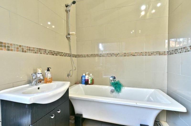 3 Bedroom Property for Sale in Mulbarton Gauteng