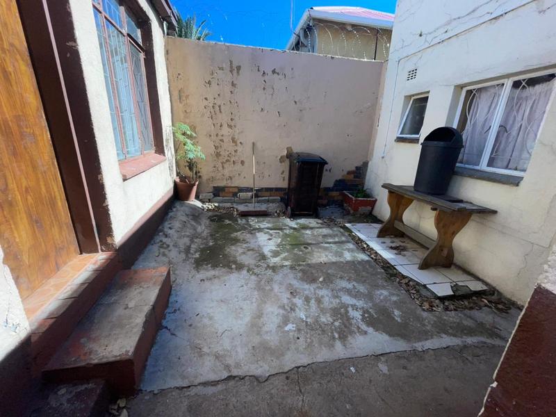 8 Bedroom Property for Sale in Hurst Hill Gauteng