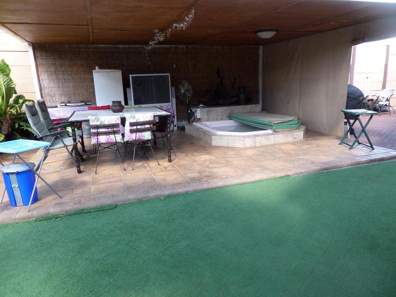 To Let 3 Bedroom Property for Rent in Kookrus Gauteng