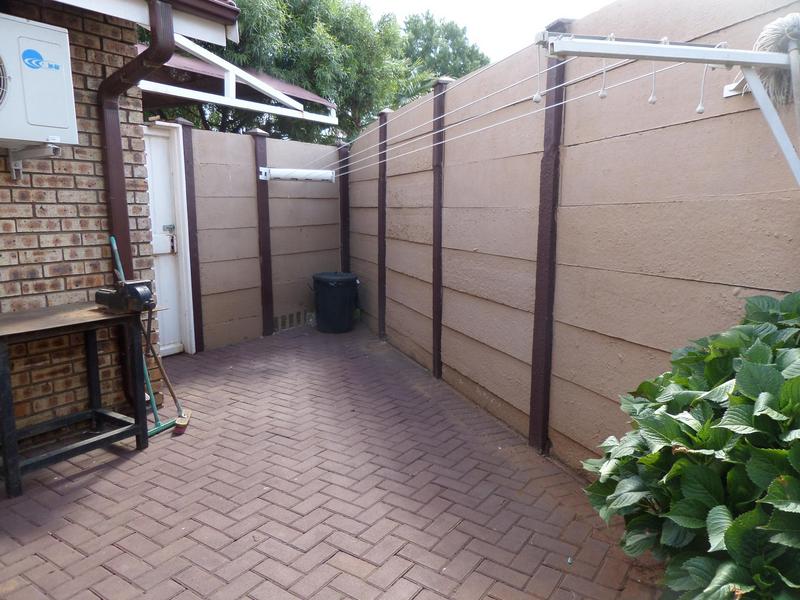 To Let 3 Bedroom Property for Rent in Kookrus Gauteng