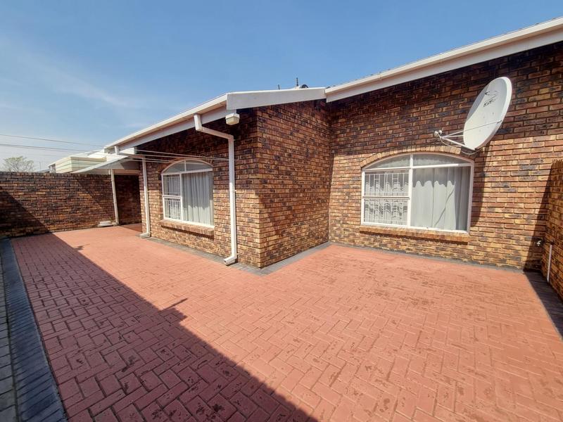 3 Bedroom Property for Sale in Three Rivers Gauteng