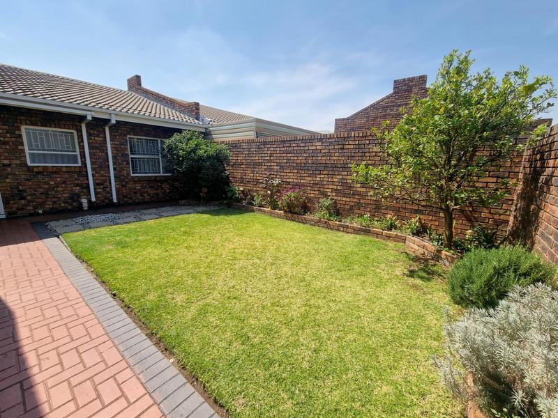 3 Bedroom Property for Sale in Three Rivers Gauteng