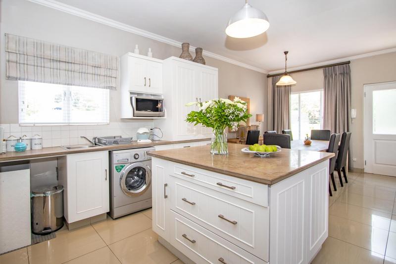 To Let 2 Bedroom Property for Rent in Saddlebrook Estate Gauteng