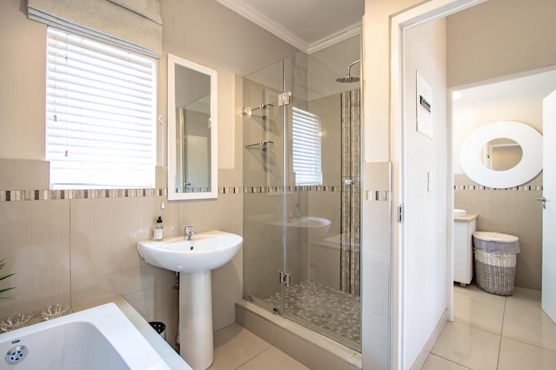 To Let 2 Bedroom Property for Rent in Saddlebrook Estate Gauteng