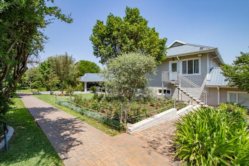 To Let 2 Bedroom Property for Rent in Saddlebrook Estate Gauteng