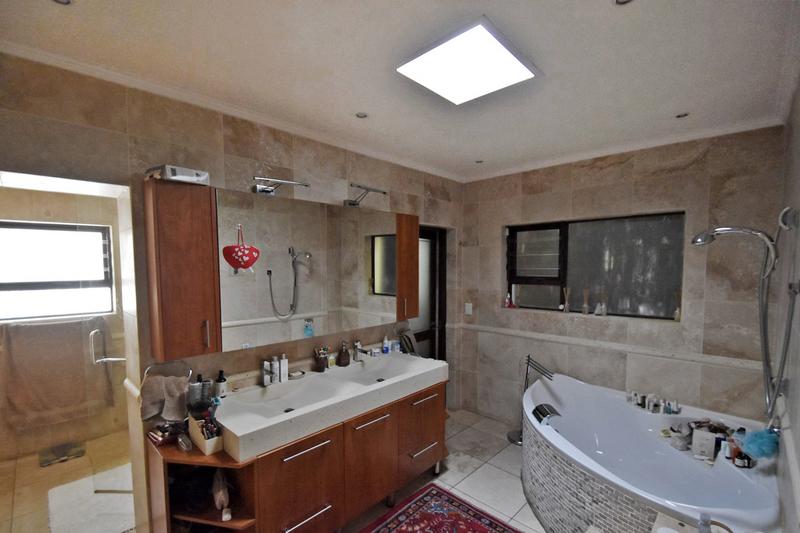 5 Bedroom Property for Sale in Linksfield Gauteng