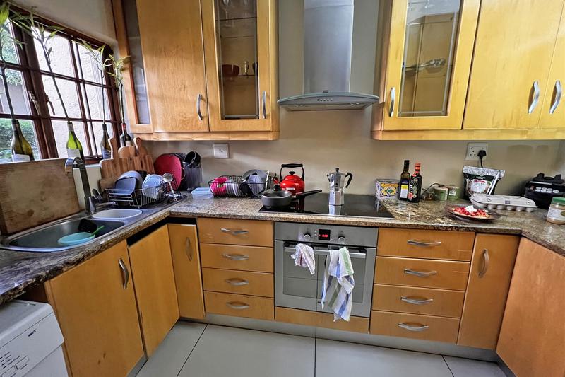2 Bedroom Property for Sale in Atholl Gardens Gauteng