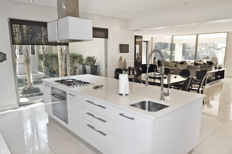 5 Bedroom Property for Sale in Sandown Gauteng