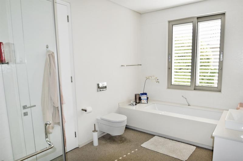 5 Bedroom Property for Sale in Sandown Gauteng