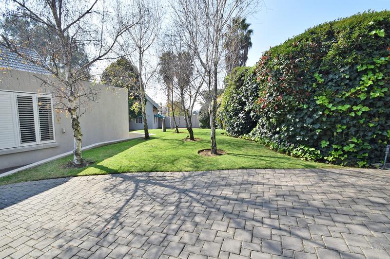 5 Bedroom Property for Sale in Sandown Gauteng