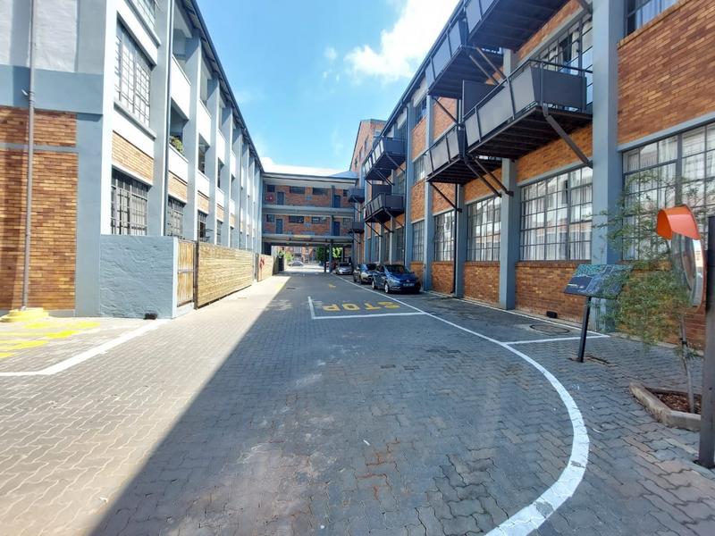 2 Bedroom Property for Sale in Braamfontein Gauteng