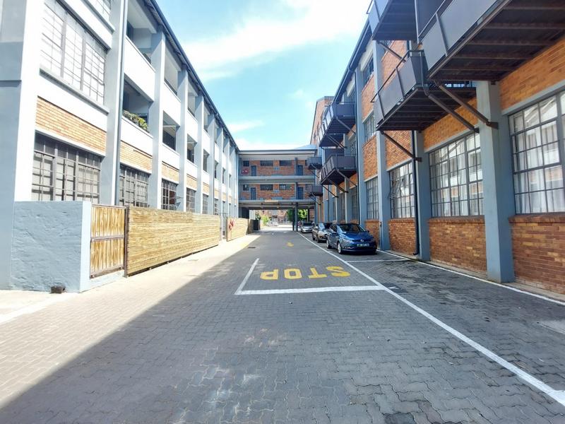 2 Bedroom Property for Sale in Braamfontein Gauteng