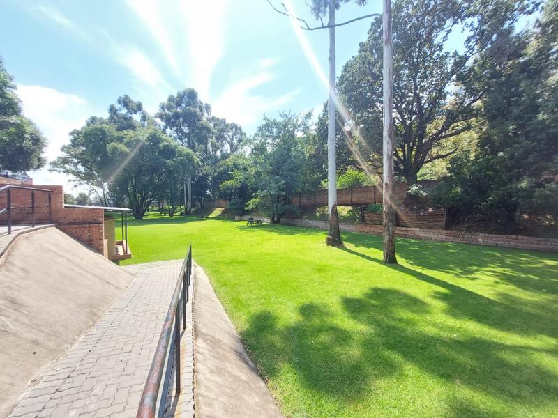 2 Bedroom Property for Sale in Braamfontein Gauteng