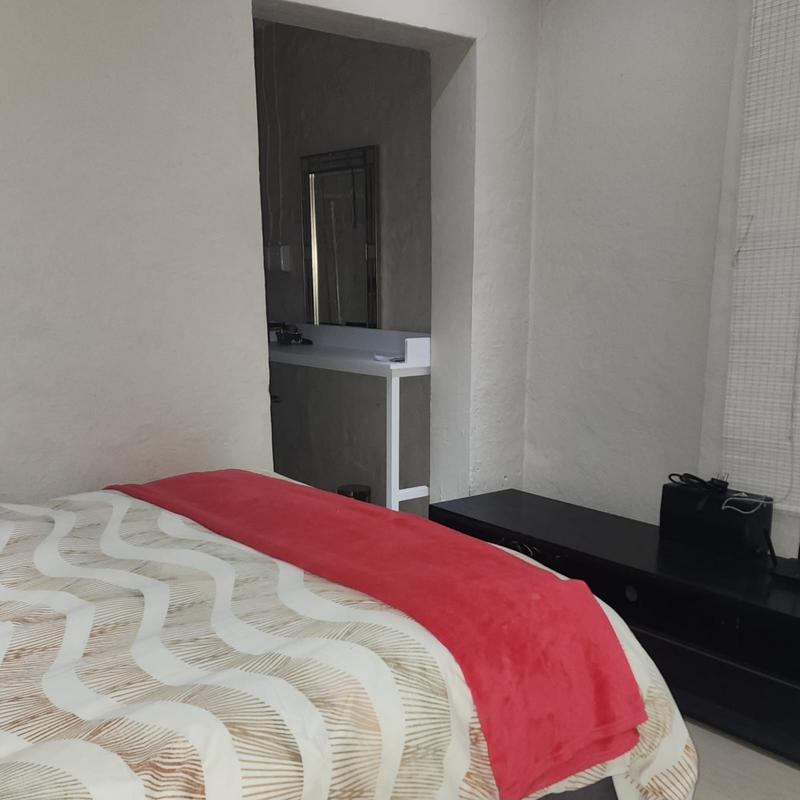 To Let 4 Bedroom Property for Rent in Orange Grove Gauteng