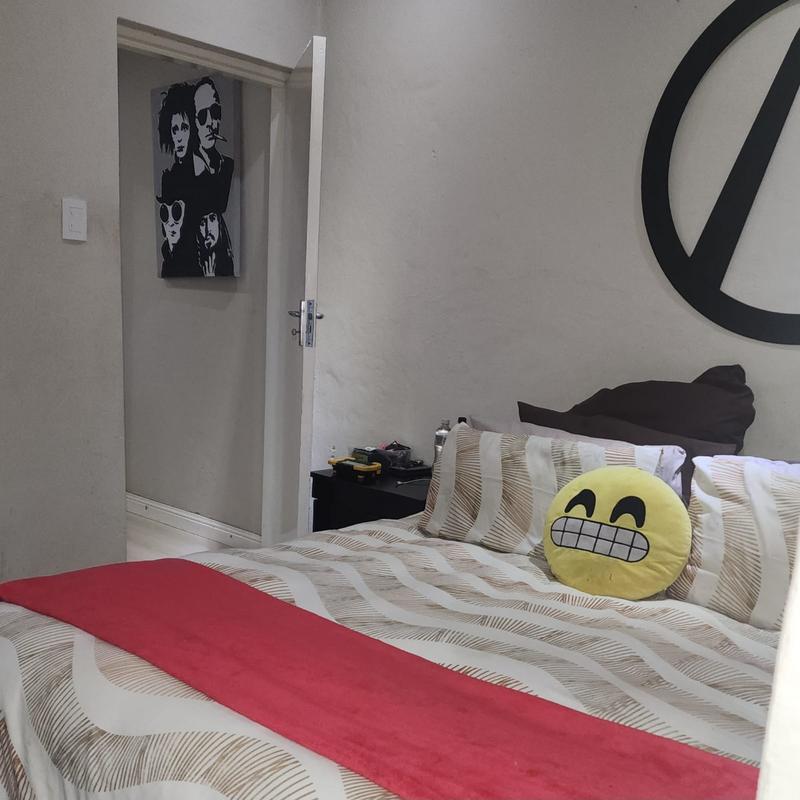 To Let 4 Bedroom Property for Rent in Orange Grove Gauteng