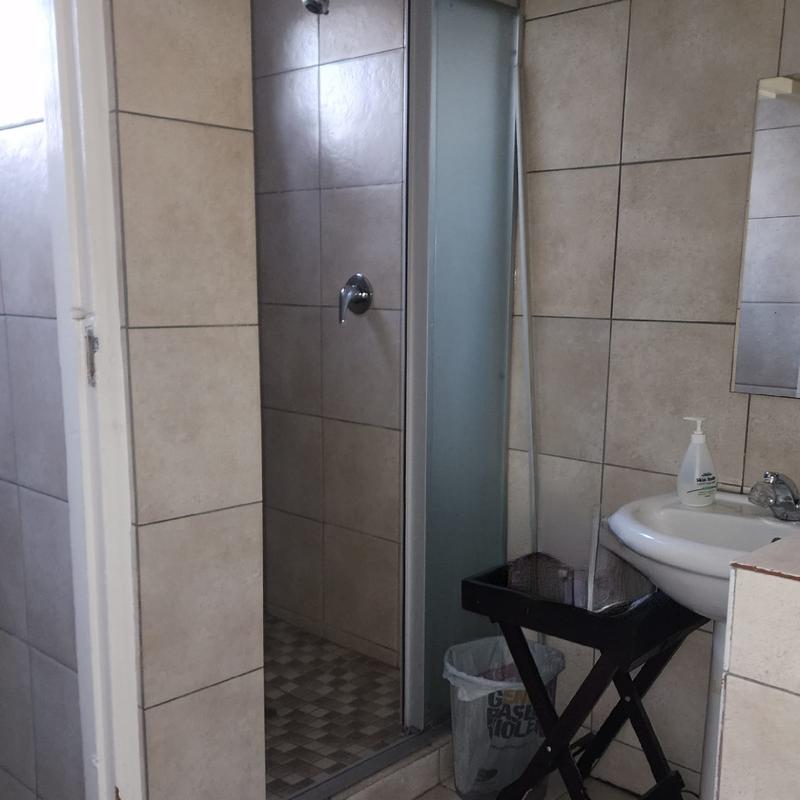 To Let 4 Bedroom Property for Rent in Orange Grove Gauteng