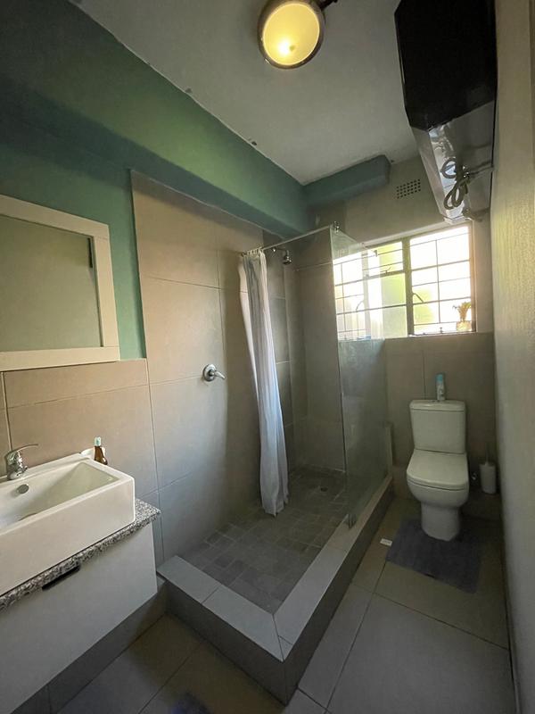 1 Bedroom Property for Sale in Rosebank Gauteng