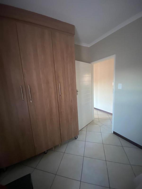 To Let 2 Bedroom Property for Rent in Monavoni Gauteng