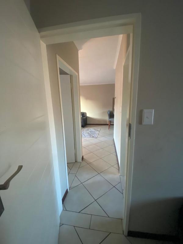 To Let 2 Bedroom Property for Rent in Monavoni Gauteng