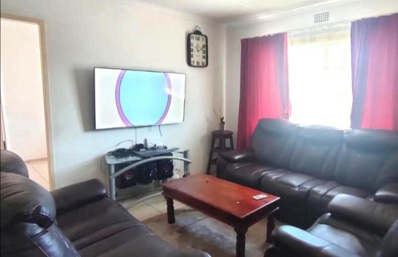 2 Bedroom Property for Sale in Crystal Park Gauteng