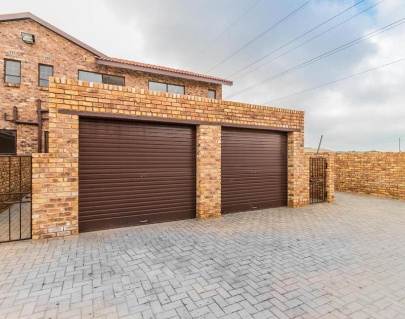 1 Bedroom Property for Sale in Crystal Park Gauteng