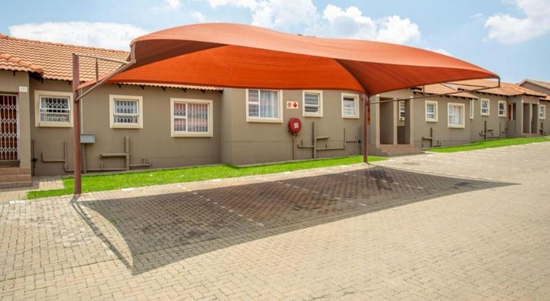 2 Bedroom Property for Sale in Crystal Park Gauteng