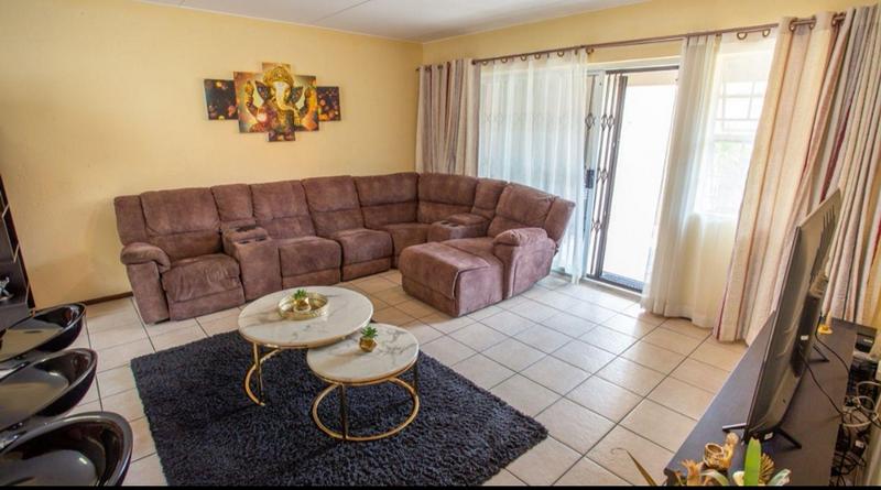 2 Bedroom Property for Sale in Crystal Park Gauteng