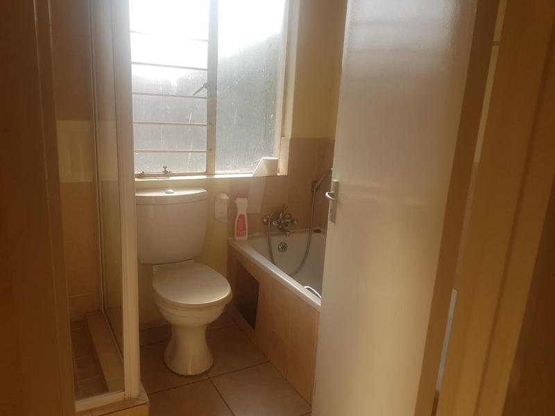 2 Bedroom Property for Sale in Klippoortjie Gauteng