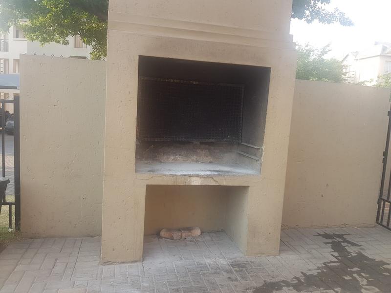 2 Bedroom Property for Sale in Klippoortjie Gauteng