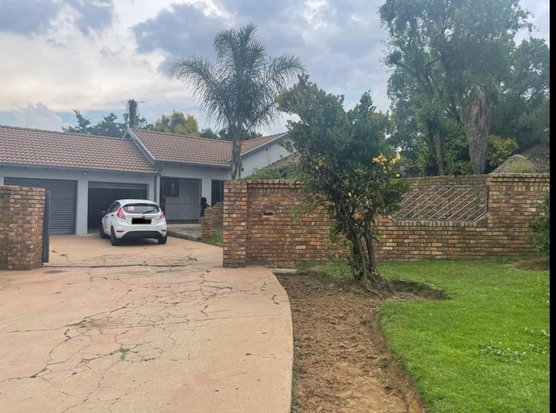 3 Bedroom Property for Sale in Birchleigh Gauteng