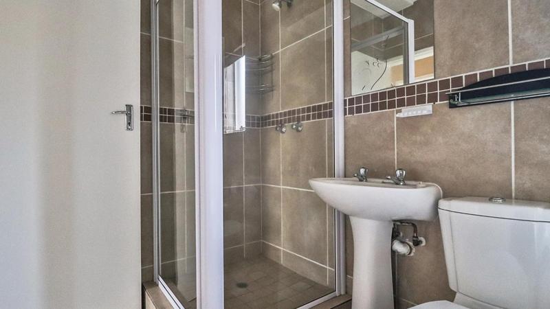 2 Bedroom Property for Sale in Glen Marais Gauteng