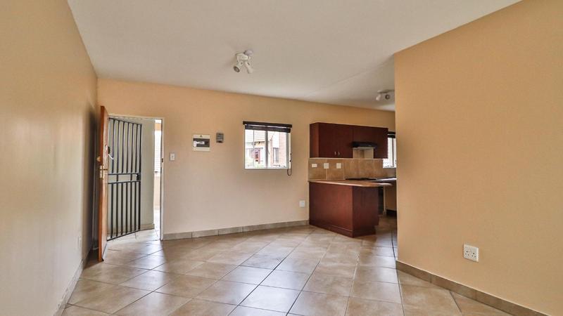 2 Bedroom Property for Sale in Glen Marais Gauteng