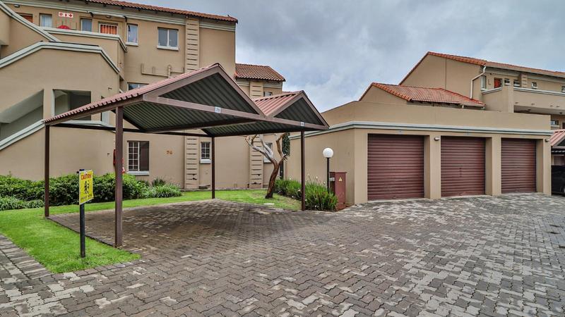 2 Bedroom Property for Sale in Glen Marais Gauteng