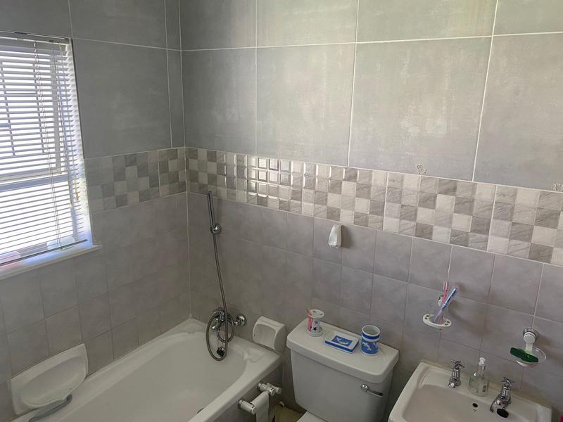 3 Bedroom Property for Sale in Glenanda Gauteng