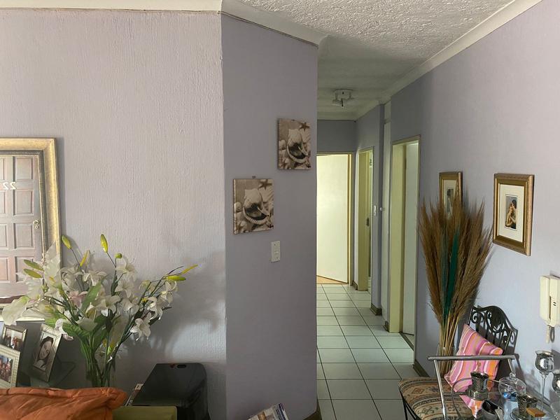 3 Bedroom Property for Sale in Glenanda Gauteng