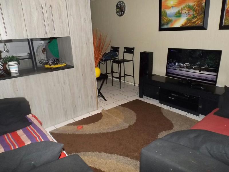 1 Bedroom Property for Sale in Kew Gauteng