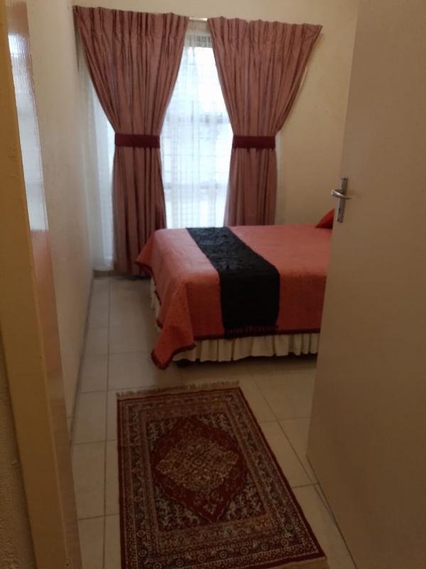 2 Bedroom Property for Sale in Kew Gauteng