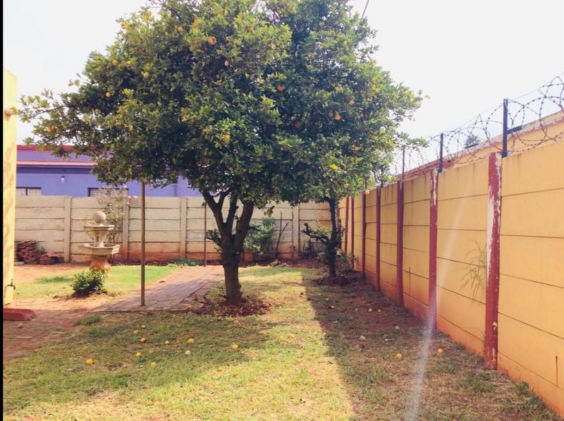 4 Bedroom Property for Sale in Lenasia South Gauteng