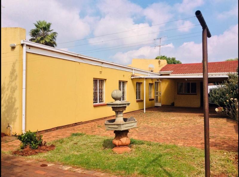 4 Bedroom Property for Sale in Lenasia South Gauteng