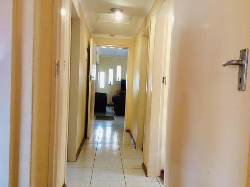 4 Bedroom Property for Sale in Lenasia South Gauteng