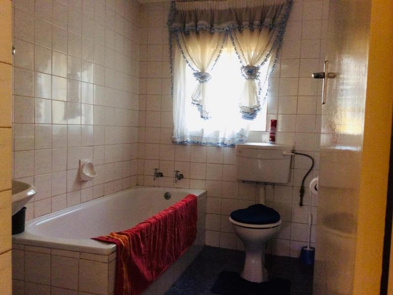 4 Bedroom Property for Sale in Lenasia South Gauteng